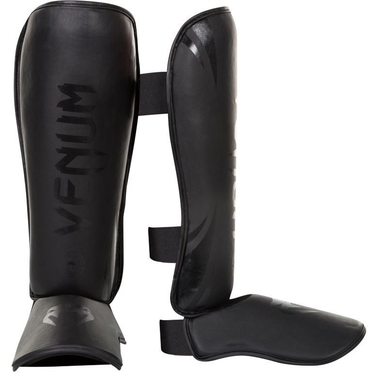 Challenger Standup Scheenbeschermer Black/Black XL